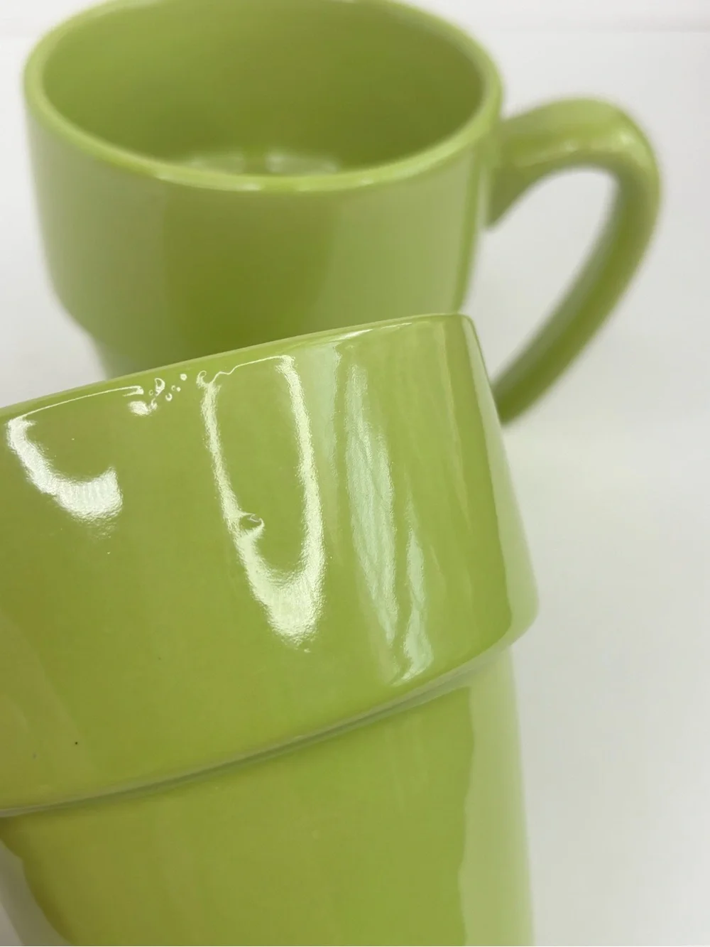Royal Norfolk Light Avocado Green Ergonomic Stackable Ceramic Coffee Mugs Set-2